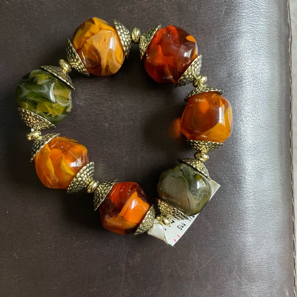 Vintage acrylic bead bracelet